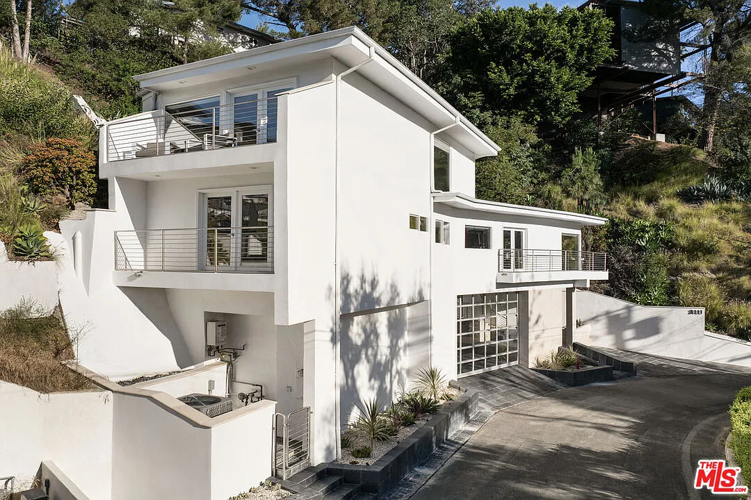 3111 Belden Dr in Beachwood Canyon, Hollywood Hills