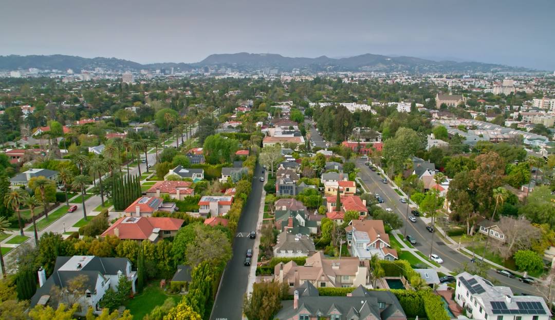 Hancock Park community in Los Angeles